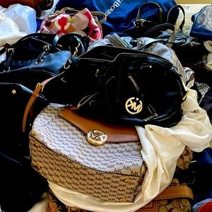 PURSES!! Coach, Michael Kors, Dooney & Bourke. Looking for anything mag have it!